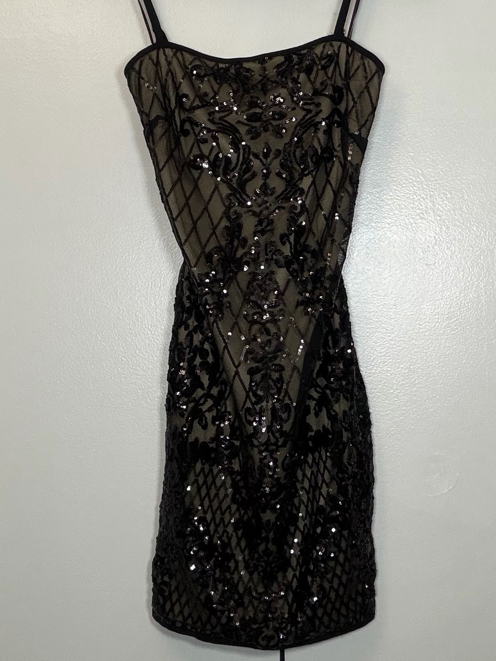 🆕 privy Black Sequin Mini Dress with Lace Overlay
